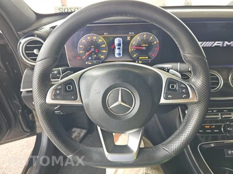 2018 Mercedes-Benz AMG E 43 4MATIC Sedan - miniatura 10