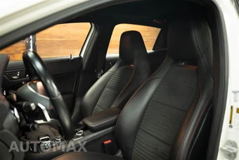 2018 Mercedes-Benz AMG GLA 45 4MATIC - miniatura 11