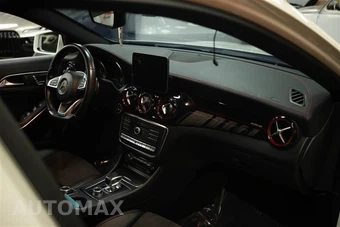 2018 Mercedes-Benz AMG GLA 45 4MATIC - miniatura 14