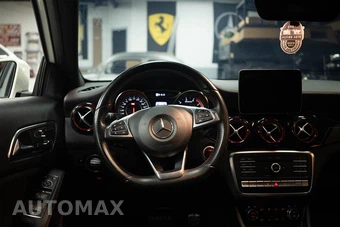 2018 Mercedes-Benz AMG GLA 45 4MATIC - miniatura 18
