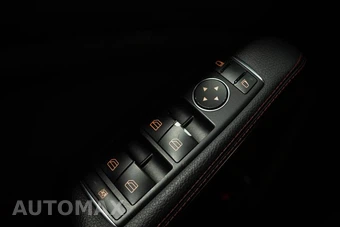 2018 Mercedes-Benz AMG GLA 45 4MATIC - miniatura 29