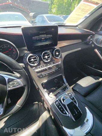 2018 Mercedes-Benz AMG GLC 43 4MATIC – miniatura 10