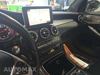 2018 Mercedes-Benz AMG GLC 43 4MATIC – miniatura 10