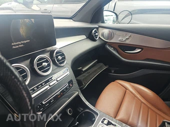 2018 Mercedes-Benz AMG GLC 43 4MATIC - miniatura 11