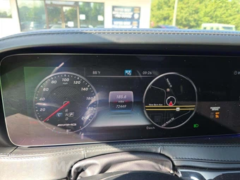 2018 Mercedes-Benz AMG S 63 4MATIC Sedan - miniatura 9