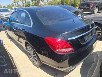 2018 Mercedes-Benz C 300 4MATIC Sedan - miniatura 6