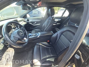 2018 Mercedes-Benz C 300 4MATIC Sedan - miniatura 7
