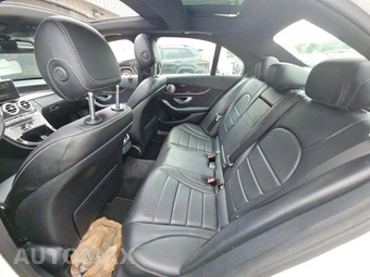 2018 Mercedes-Benz C 300 4MATIC Sedan - miniatura 13