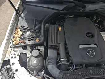 2018 Mercedes-Benz C 300 4MATIC Sedan - miniatura 26