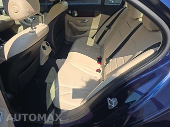 2018 Mercedes-Benz C 300 4MATIC Sedan – miniatura 13