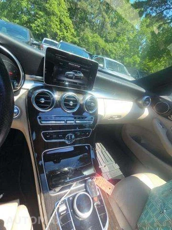 2018 Mercedes-Benz C 300 4MATIC Sedan - miniatura 10
