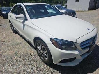 2018 Mercedes-Benz C 300 4MATIC Sedan - miniatura 4