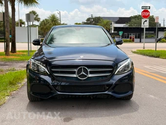 2018 Mercedes-Benz C 300 4MATIC Sedan - miniatura 2