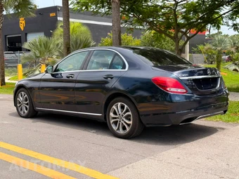 2018 Mercedes-Benz C 300 4MATIC Sedan - miniatura 6