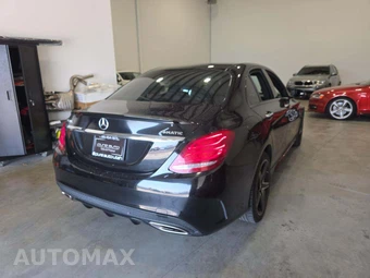 2018 Mercedes-Benz C 300 4MATIC Sedan - miniatura 3