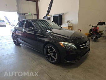 2018 Mercedes-Benz C 300 4MATIC Sedan - miniatura 4