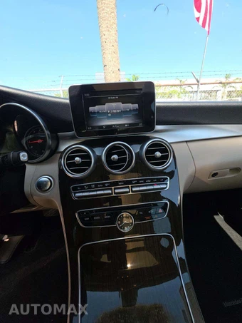 2018 Mercedes-Benz C 300 4MATIC Sedan - miniatura 10