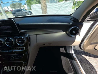 2018 Mercedes-Benz C 300 4MATIC Sedan - miniatura 19