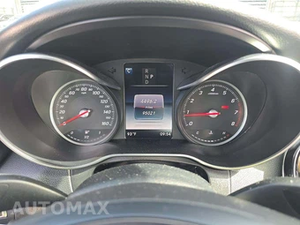 2018 Mercedes-Benz C 300 4MATIC Sedan – miniatura 9