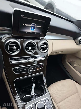 2018 Mercedes-Benz C 300 4MATIC Sedan - miniatura 10