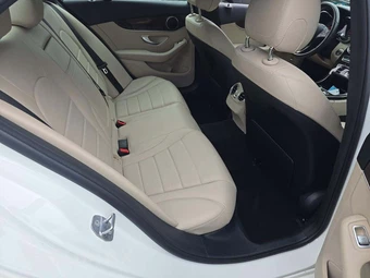 2018 Mercedes-Benz C 300 4MATIC Sedan - miniatura 16