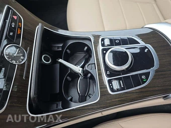 2018 Mercedes-Benz C 300 4MATIC Sedan - miniatura 8