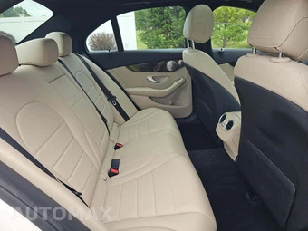 2018 Mercedes-Benz C 300 4MATIC Sedan - miniatura 13