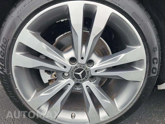 2018 Mercedes-Benz C 300 4MATIC Sedan - miniatura 21