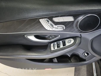 2018 Mercedes-Benz C 300 4MATIC Sedan – miniatura 9