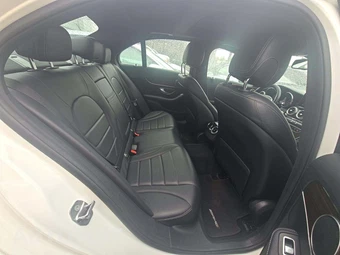 2018 Mercedes-Benz C 300 4MATIC Sedan - miniatura 16