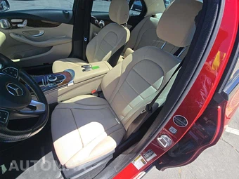 2018 Mercedes-Benz C 300 4MATIC Sedan – miniatura 5