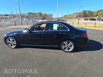 2018 Mercedes-Benz C 300 Sedan – miniatura 3