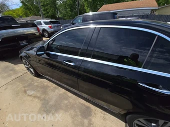 2018 Mercedes-Benz C 300 Sedan – miniatura 3