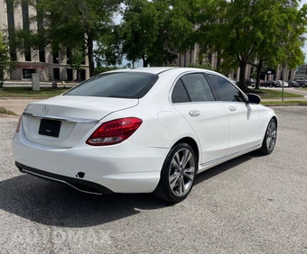 2018 Mercedes-Benz C 300 Sedan - miniatura 4