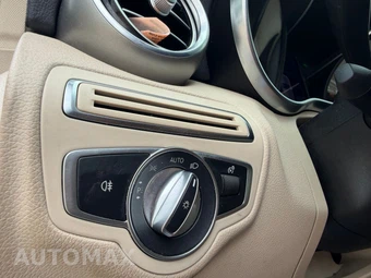 2018 Mercedes-Benz C 300 Sedan – miniatura 28