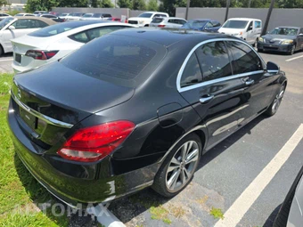 2018 Mercedes-Benz C 300 Sedan – miniatura 3