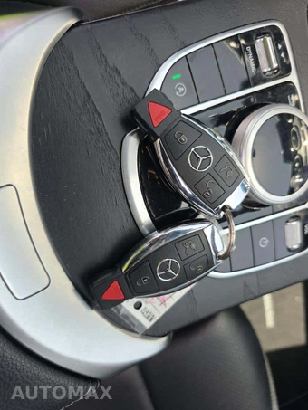 2018 Mercedes-Benz C 300 Sedan – miniatura 8