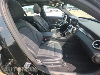 2018 Mercedes-Benz C 300 Sedan - miniatura 8