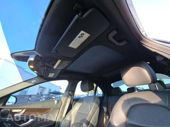 2018 Mercedes-Benz C 300 Sedan – miniatura 7