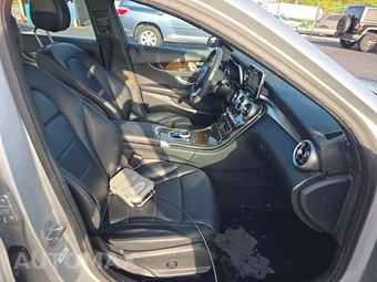 2018 Mercedes-Benz C 300 Sedan - miniatura 8