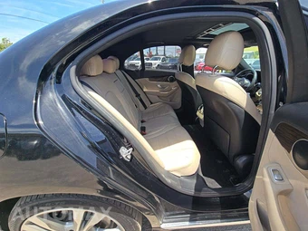 2018 Mercedes-Benz C 350e Sedan - miniatura 13