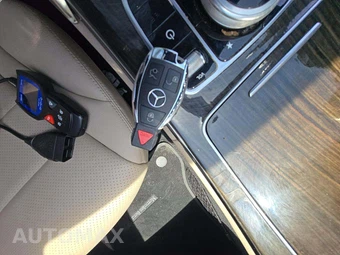 2018 Mercedes-Benz C 350e Sedan - miniatura 5
