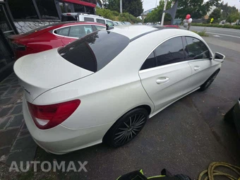 2018 Mercedes-Benz CLA 250 4MATIC - miniatura 3