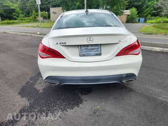 2018 Mercedes-Benz CLA 250 4MATIC - miniatura 5