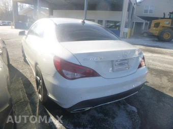 2018 Mercedes-Benz CLA 250 4MATIC - miniatura 4