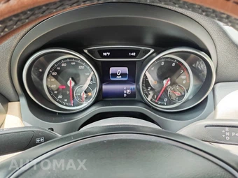 2018 Mercedes-Benz CLA 250 4MATIC - miniatura 44