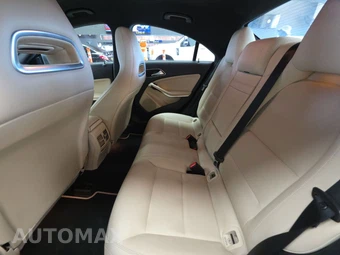2018 Mercedes-Benz CLA 250 4MATIC - miniatura 13