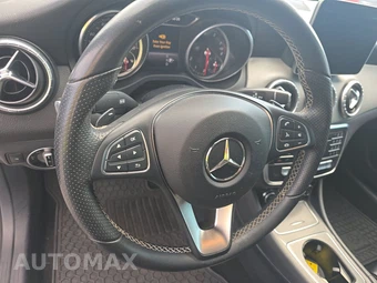 2018 Mercedes-Benz CLA 250 4MATIC – miniatura 10