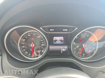 2018 Mercedes-Benz CLA 250 4MATIC – miniatura 12