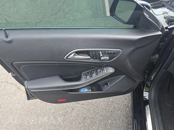 2018 Mercedes-Benz CLA 250 4MATIC – miniatura 9